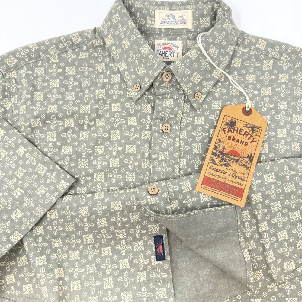 Faherty Brand Men's Short Sleeve‎ Breeze Shirt Sage Emblem Button Down Small NEW